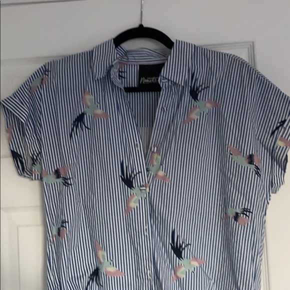 Tropical button down top - Picture 3 of 6